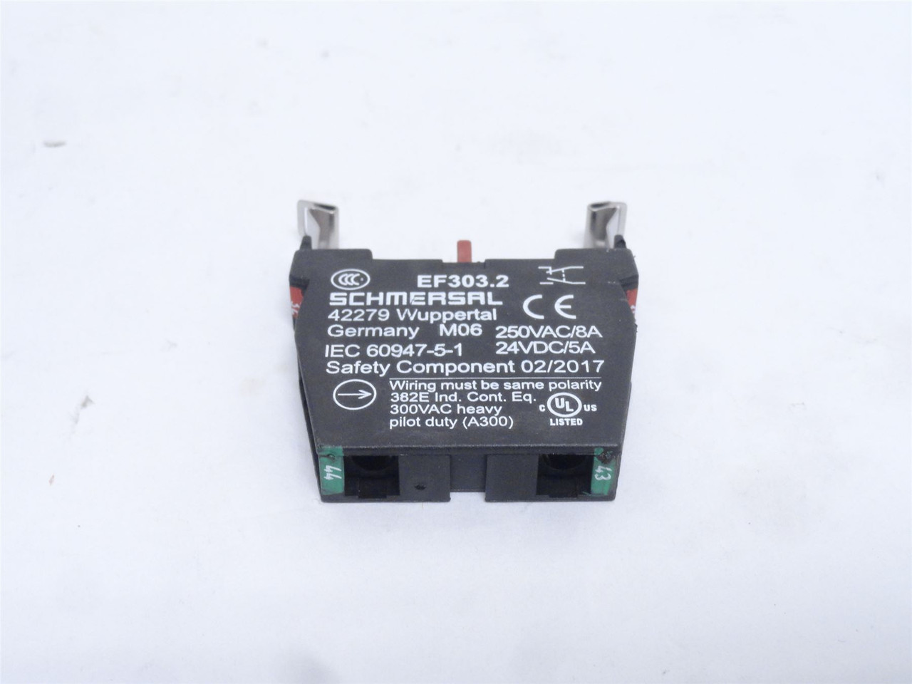 Schmersal EF303.2; Aux Contact Block; 250VAC/8A; 24VDC/5A