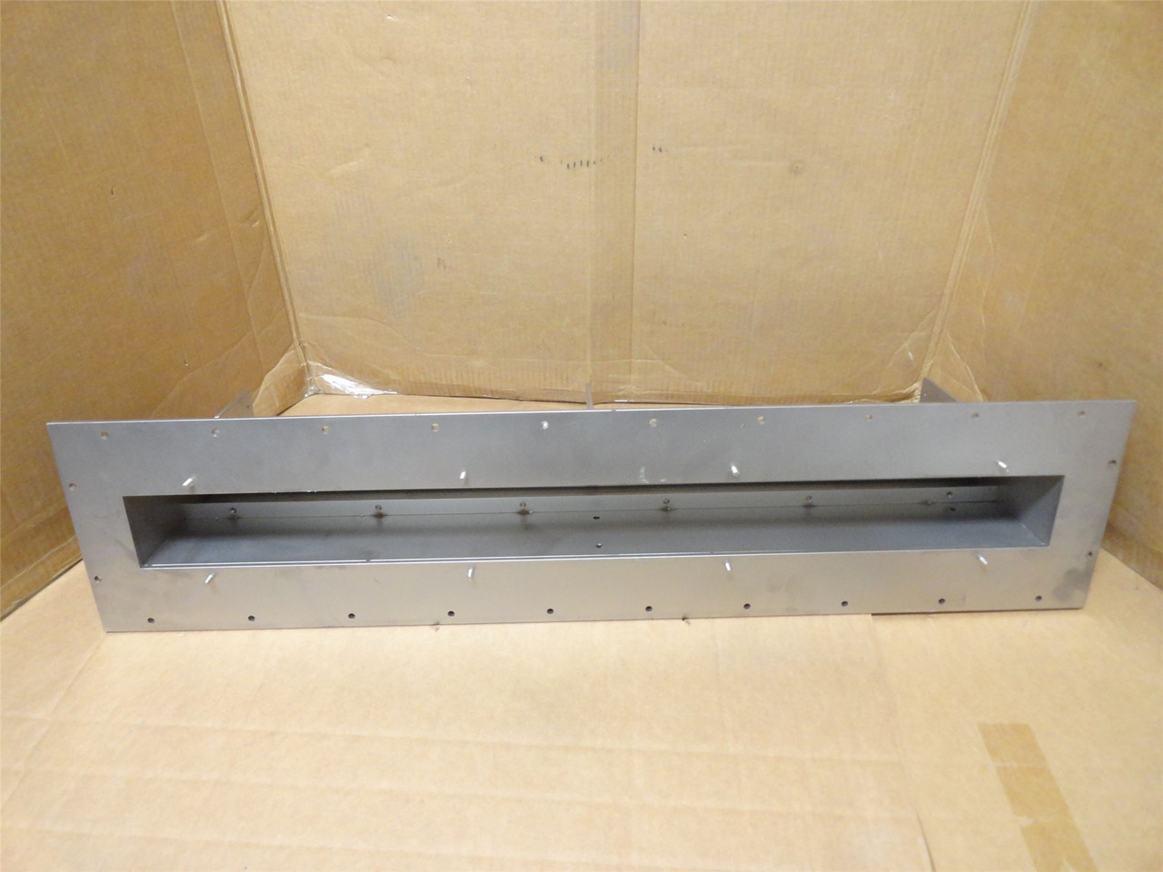 JBT 21-0427; Lower Light Stripe Box Size: 11"