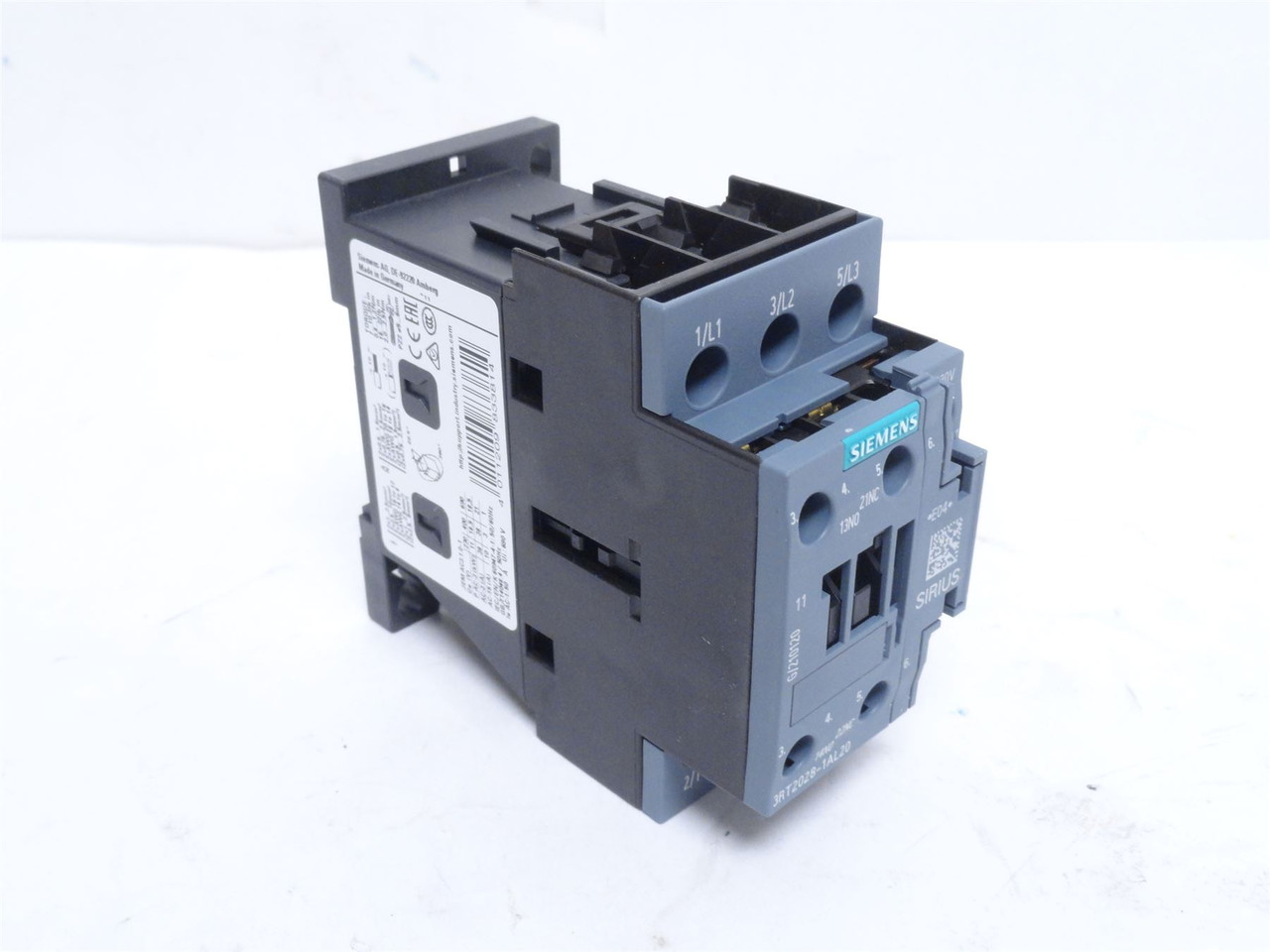Siemens 3RT2028-1AL20; Contactor 38A; 39; 600VAC; Coil 230VAC