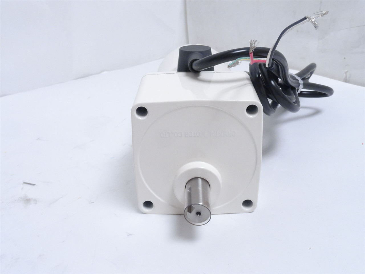 Oriental FPW56052-18; AC Gearmotor; 18:1 Ratio; 200/220/230V