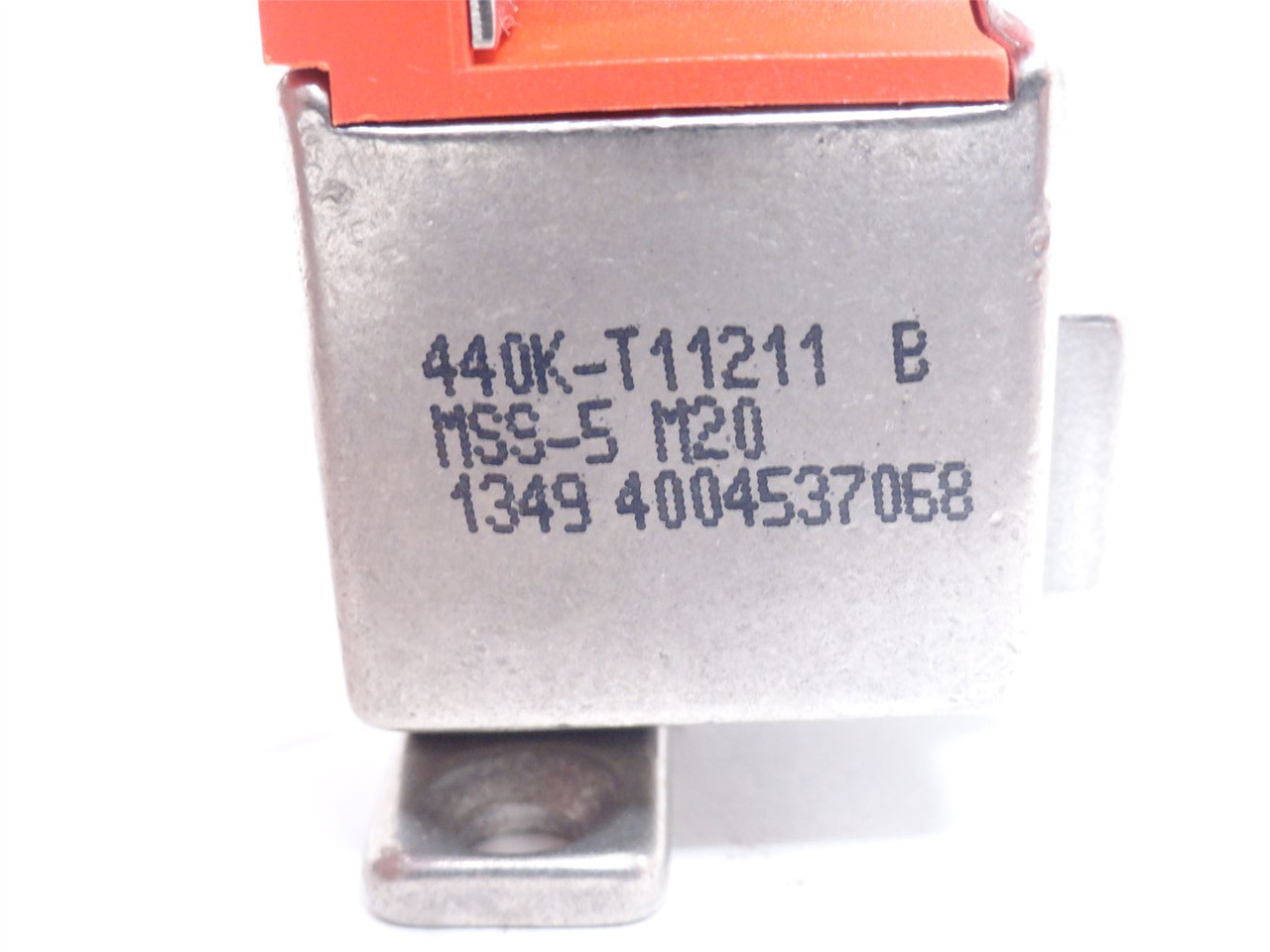 Allen-Bradley 440K-T11211; Guardmaster Tongue Interlock Switch