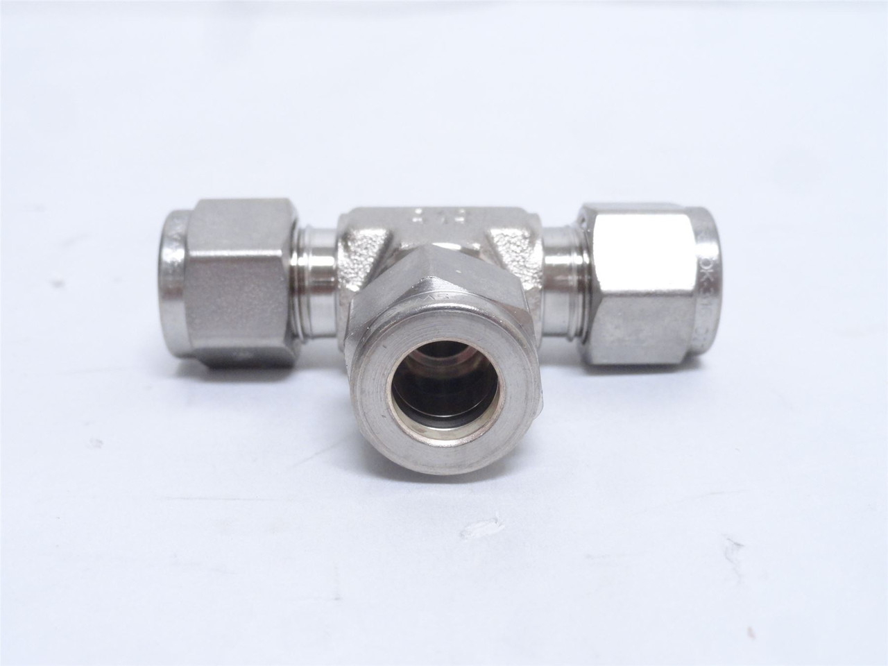 Swagelok SS-600-3; Compression Union Tee; Size: 3/8"; SS-316