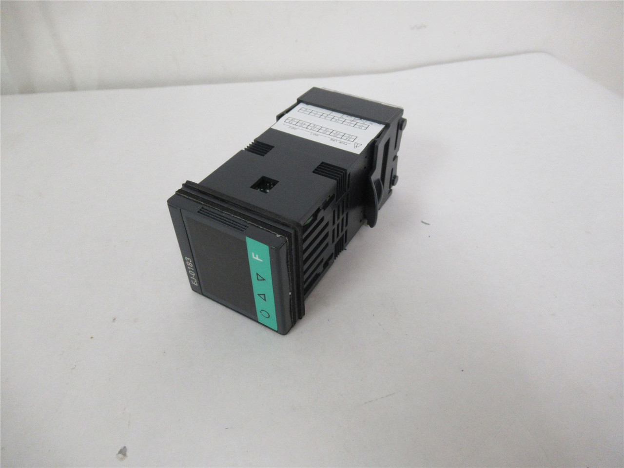Gefran 600-R-R-0-0-1; Process Controller 120 VAC 240 VAC