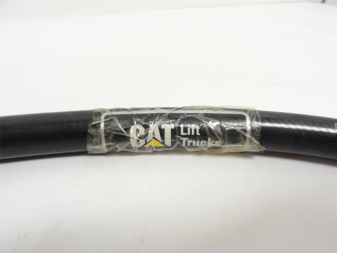 Cat Trucks 9044305900; Lift-Truck Side Shift Hose; 3/8 JIC