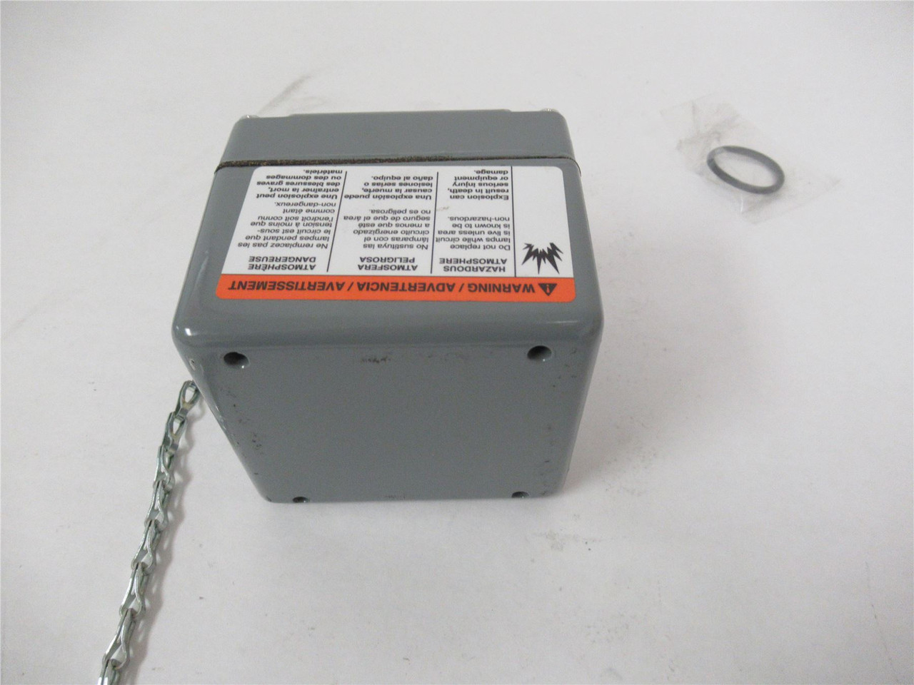 Square D 9001KYK116; Control Station 125…600 V 10A