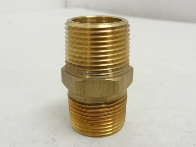 Parker 12 HLO; Pipe Union 3/4 NPT to 3/4 NPT 1-3/8" Nut