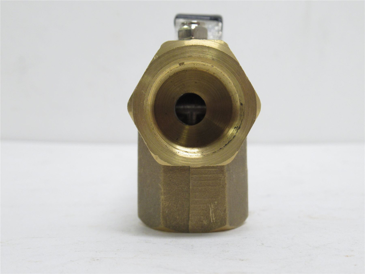 MFG- 46095K71; Brass Compact Diverting Valve; Threaded 1/2NPT
