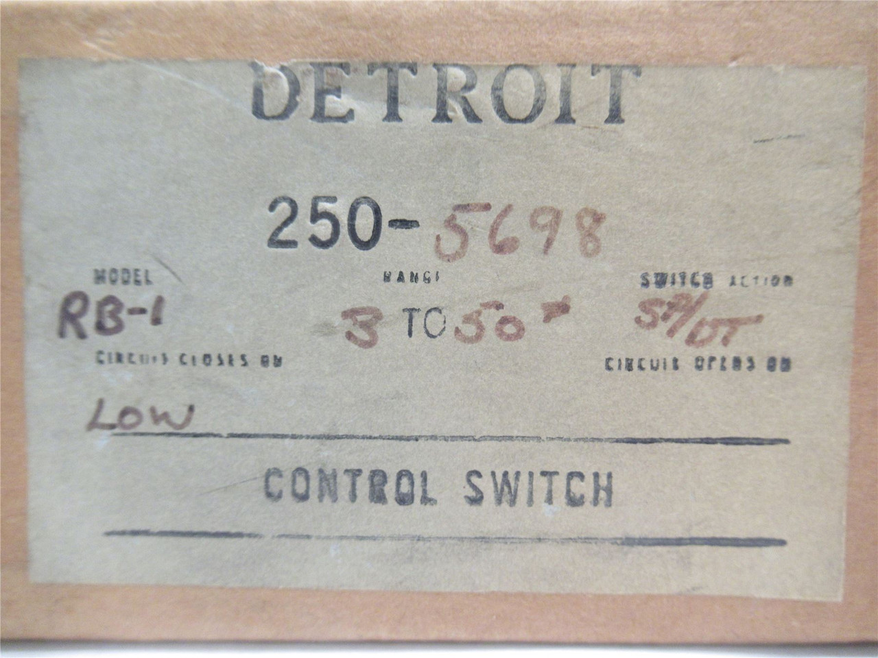 Detroit Switch 250-RB 1; Temperature Control Switch 250-5698