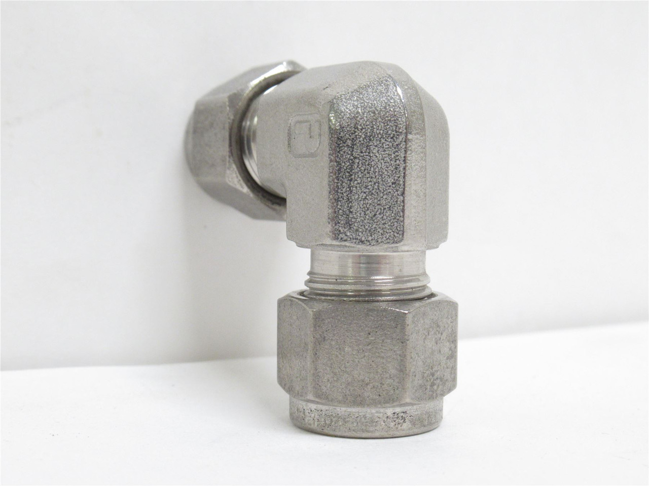Parker 6-6 EBZ-SS; Union Elbow; 90Deg; SS-316; 3/8" Tube
