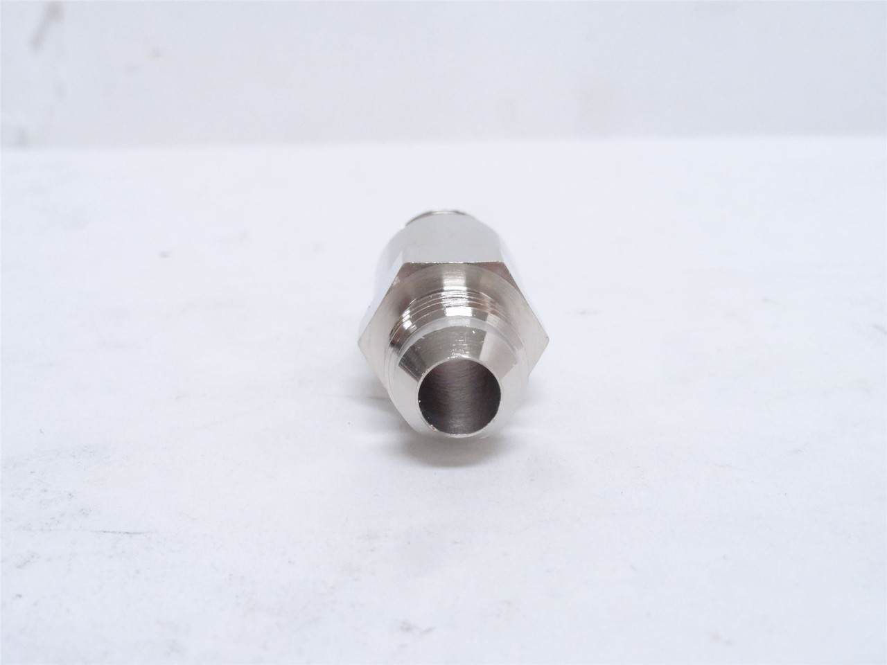 Nordson 972628; Hose Connection Fitting; 3/8 JIC x 3/8 BOSS