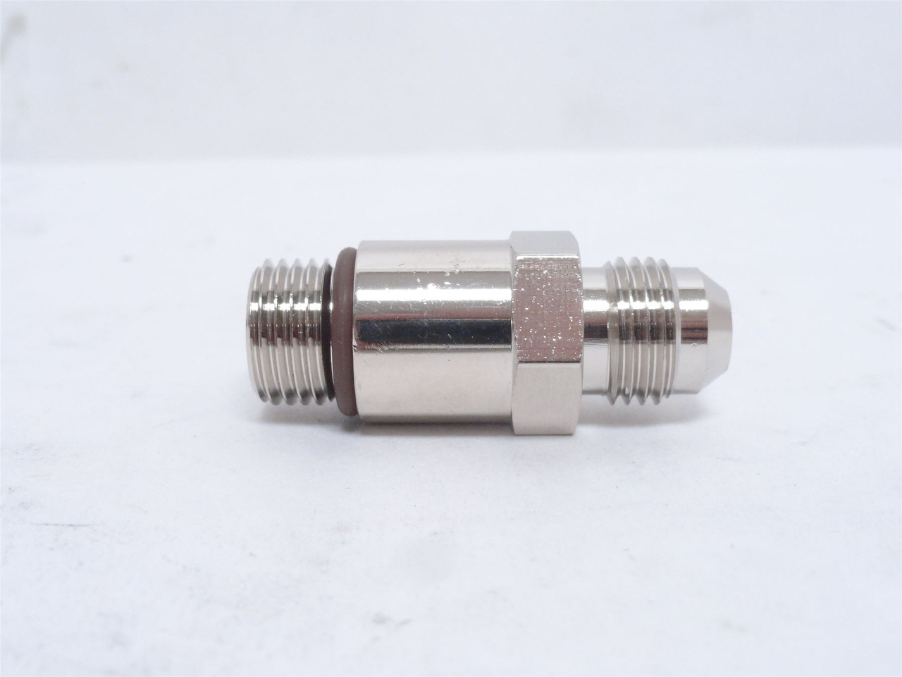 Nordson 972628; Hose Connection Fitting; 3/8 JIC x 3/8 BOSS