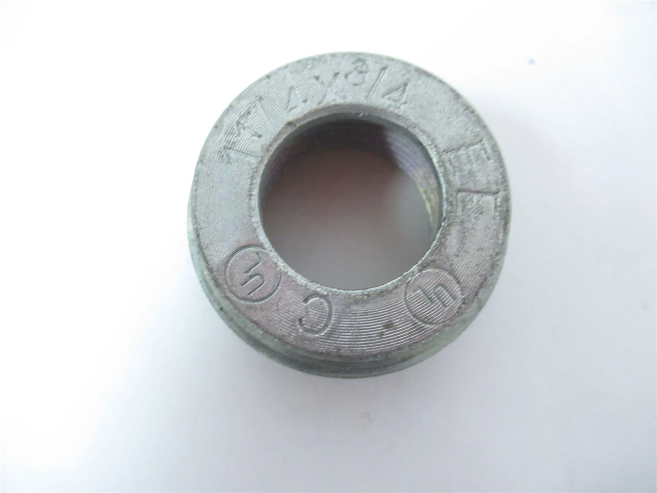 EE 75145K33; Lot -5 Conduit Bushing 1-1/4" x 3/4"