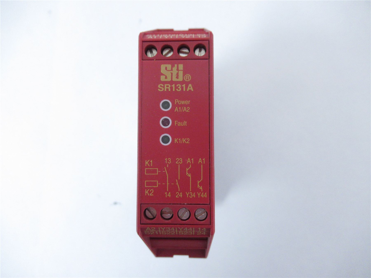 Omron SR131A00 44510-1310; STI Safety Module 24VDC 2 In 2 Out