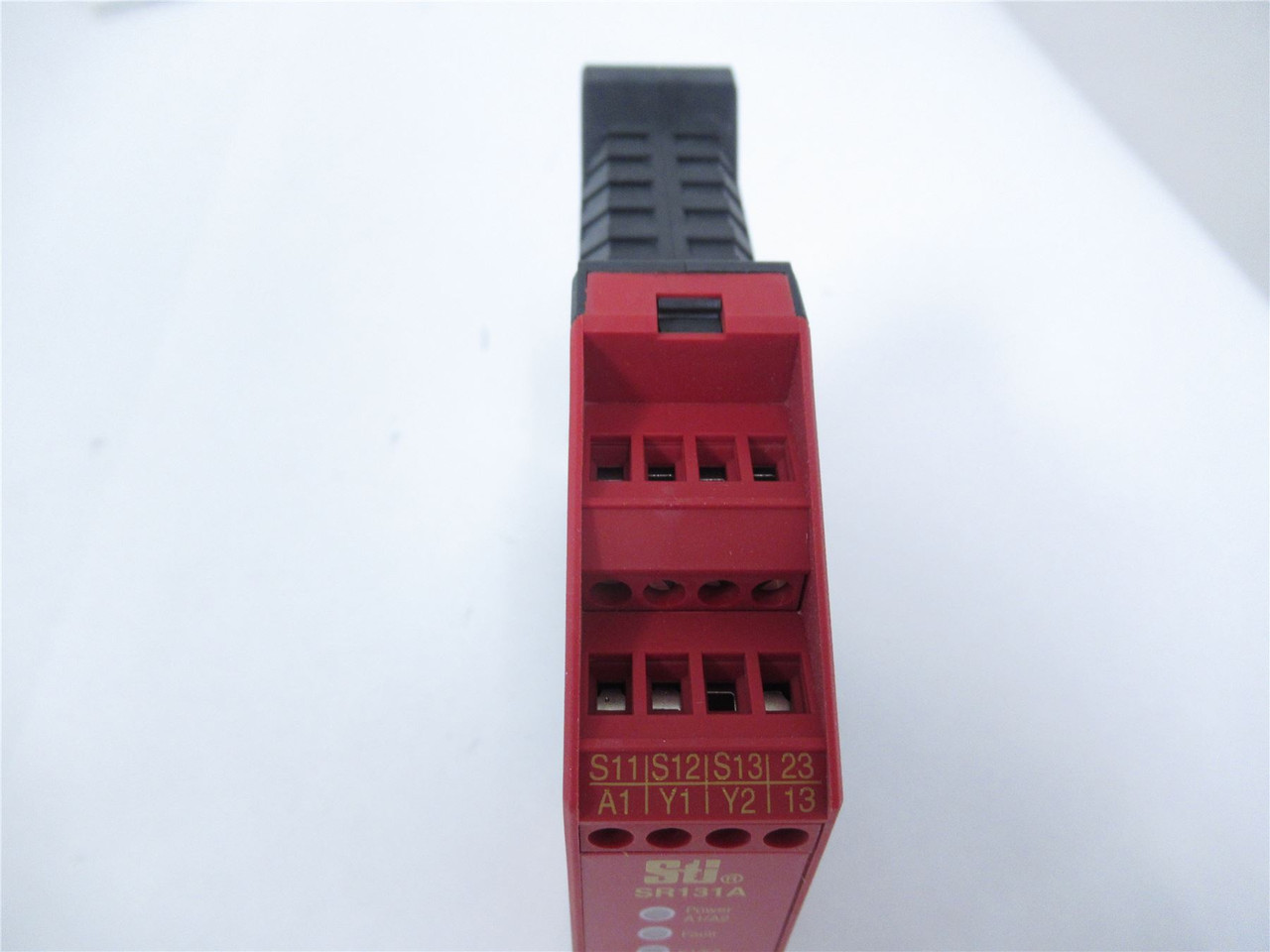 Omron SR131A00 44510-1310; STI Safety Module 24VDC 2 In 2 Out