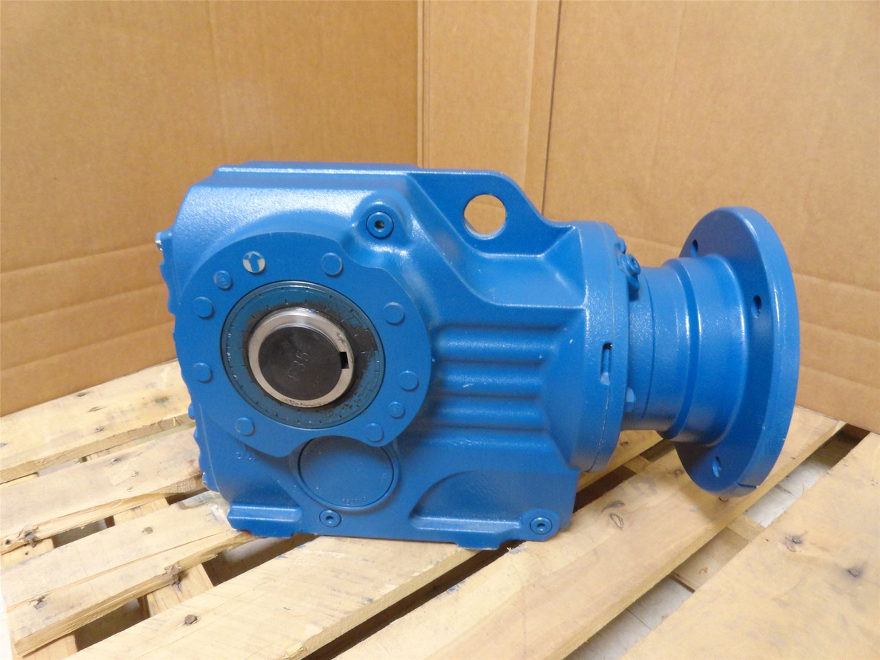 SEW KA77AMS184; Gear Reducer; 25.62:1 Ratio; 68RPM