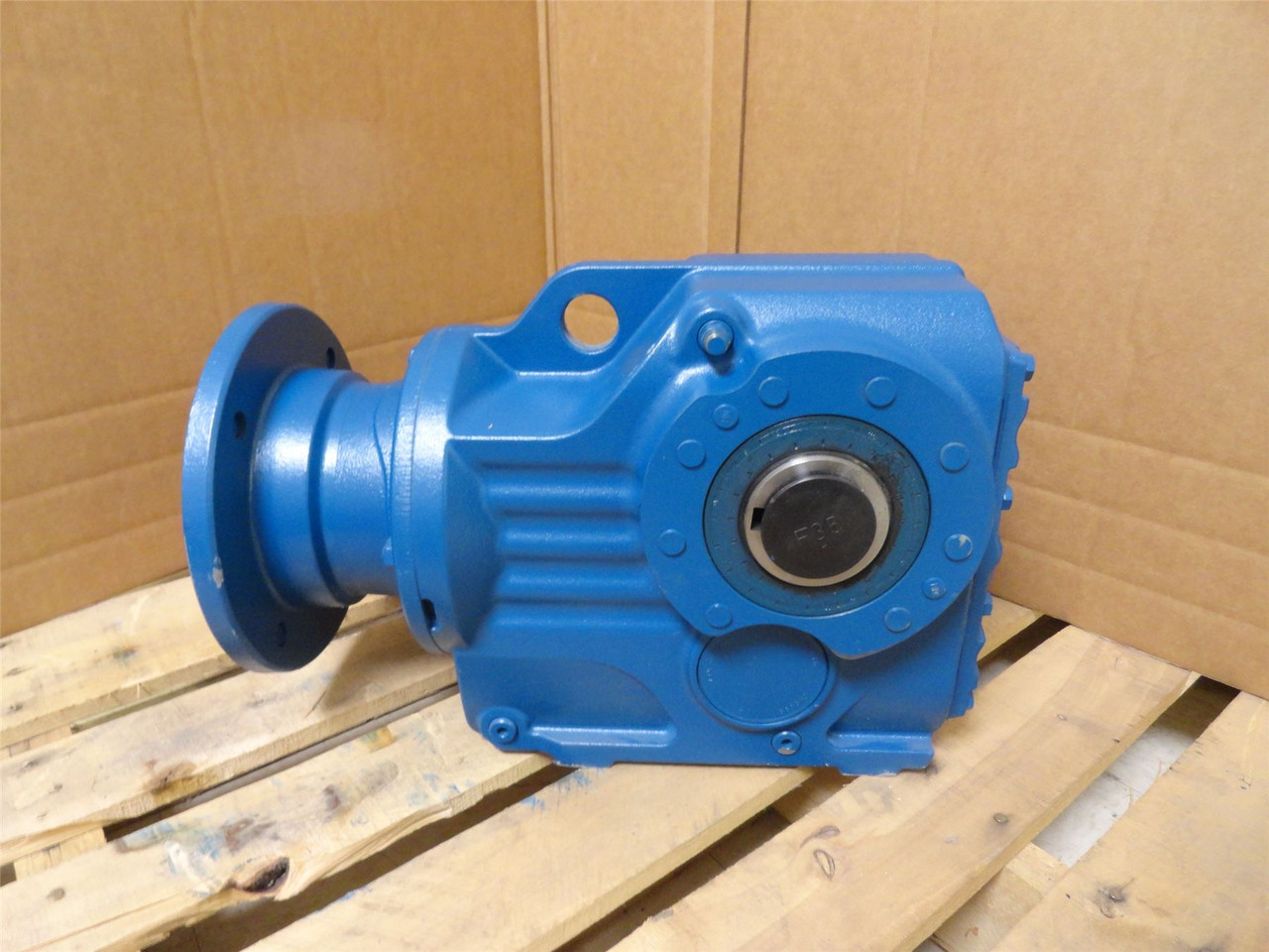 SEW KA77AMS184; Gear Reducer; 25.62:1 Ratio; 68RPM