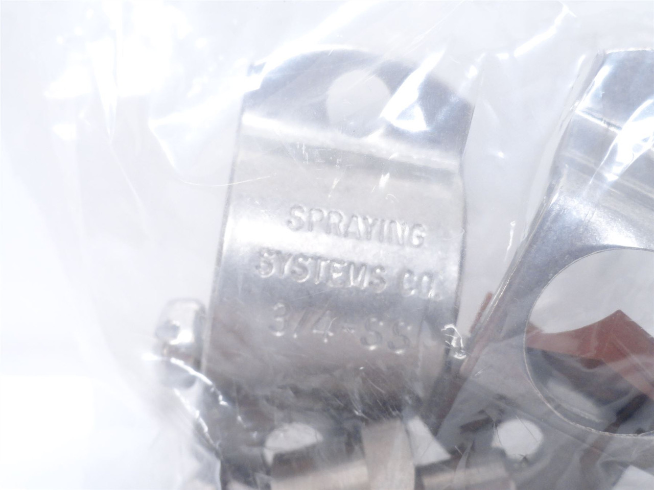 Spraying Systems 7521B3/4X1/4SS; Split Eyelet SS; 3/4" x 1/4"