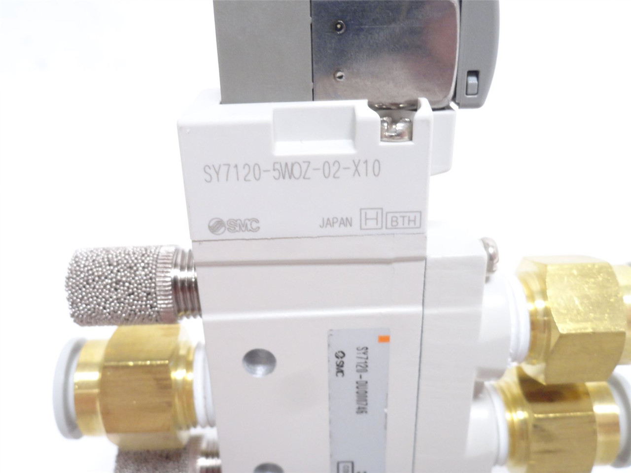 SMC SY7120-DU000746; Solenoid Air Valve;  0.15-0.7MPa; 24VDC