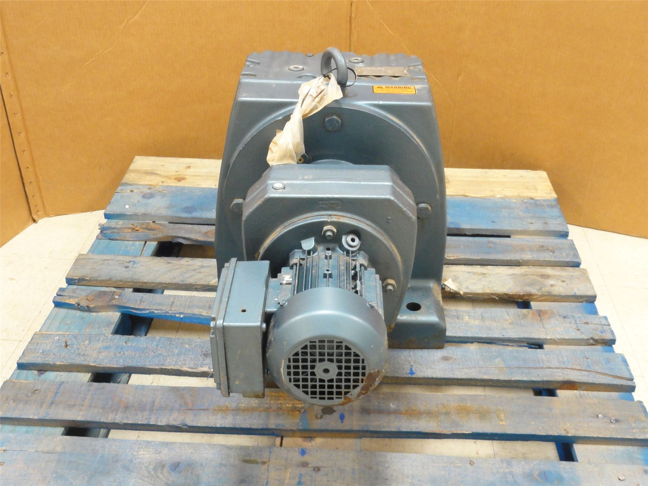 SEW R107R77DT71D4-KS; Gear-Motor; 1550:1 Ratio; 1700RPM In