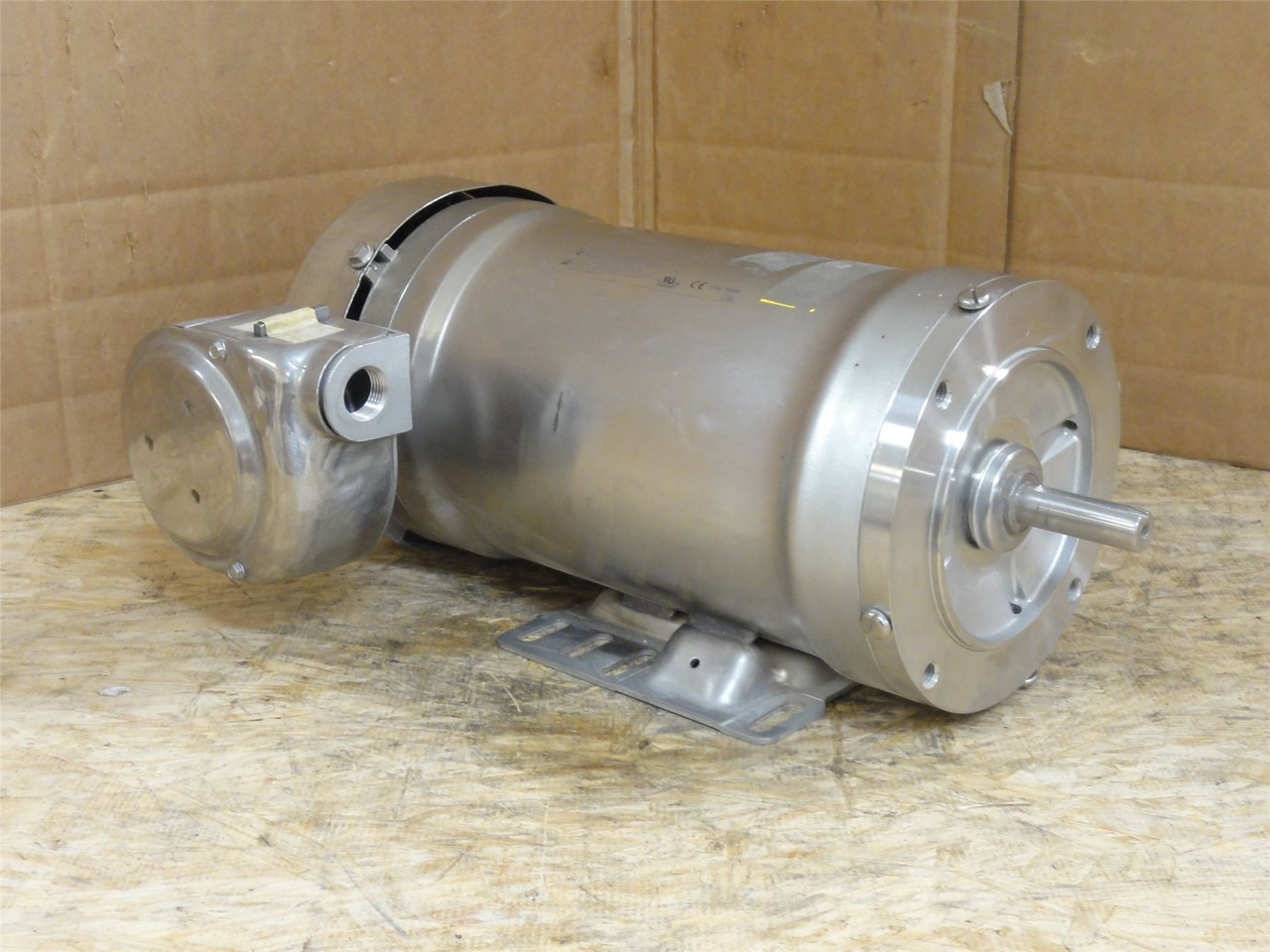 WEG 1311087114; AC Motor; SS; 2HP; 208-230/460V 1725RPM; 3PH