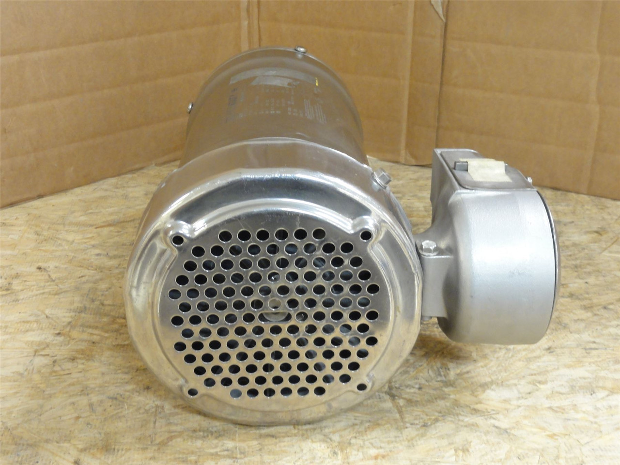WEG 1311087114; AC Motor; SS; 2HP; 208-230/460V 1725RPM; 3PH