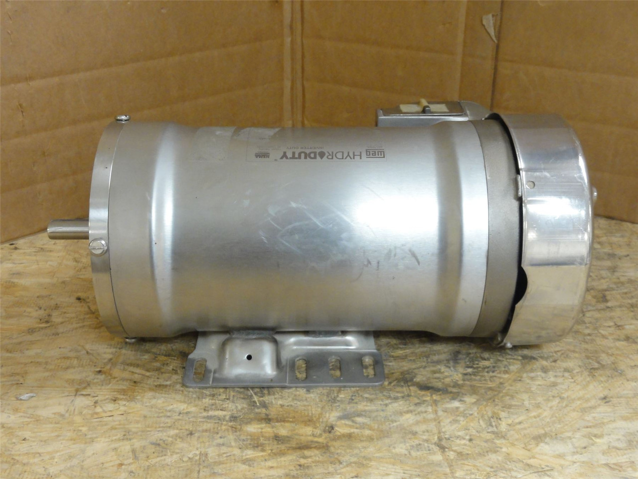WEG 1311087114; AC Motor; SS; 2HP; 208-230/460V 1725RPM; 3PH