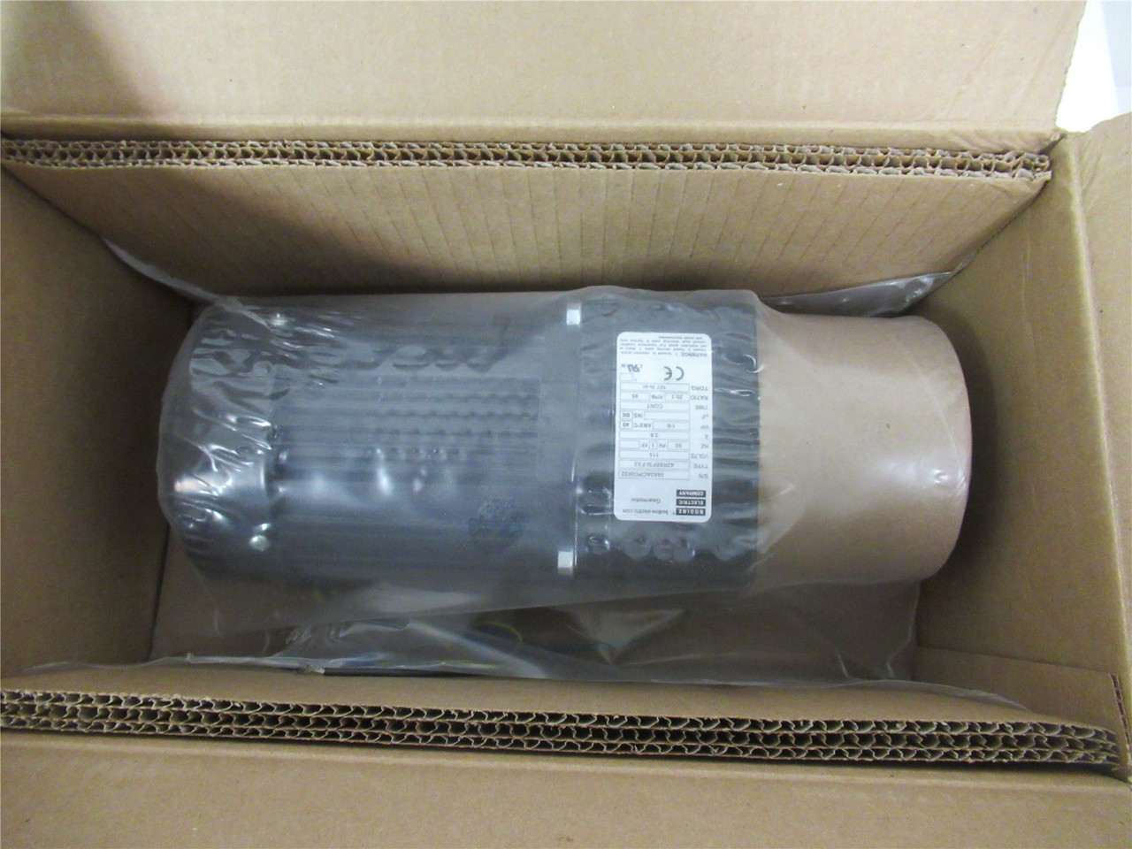 Bodine 0652AC; GEARMTR;AC;20TO1;1/6HP;PARALLEL;SHAFT;8