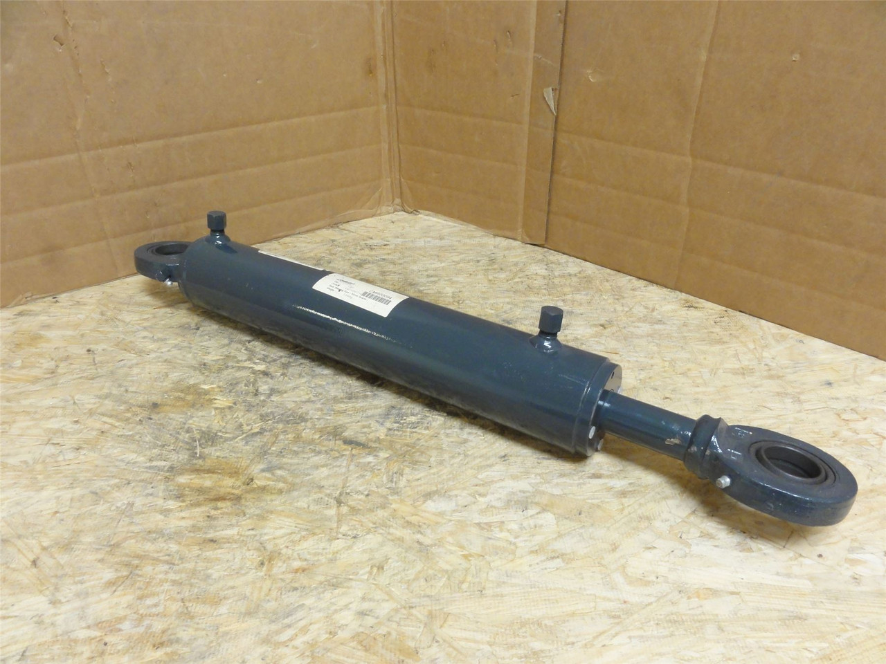 Combilift CMR00094; Rear Steering RAM; 1-3/8" Clevis ID