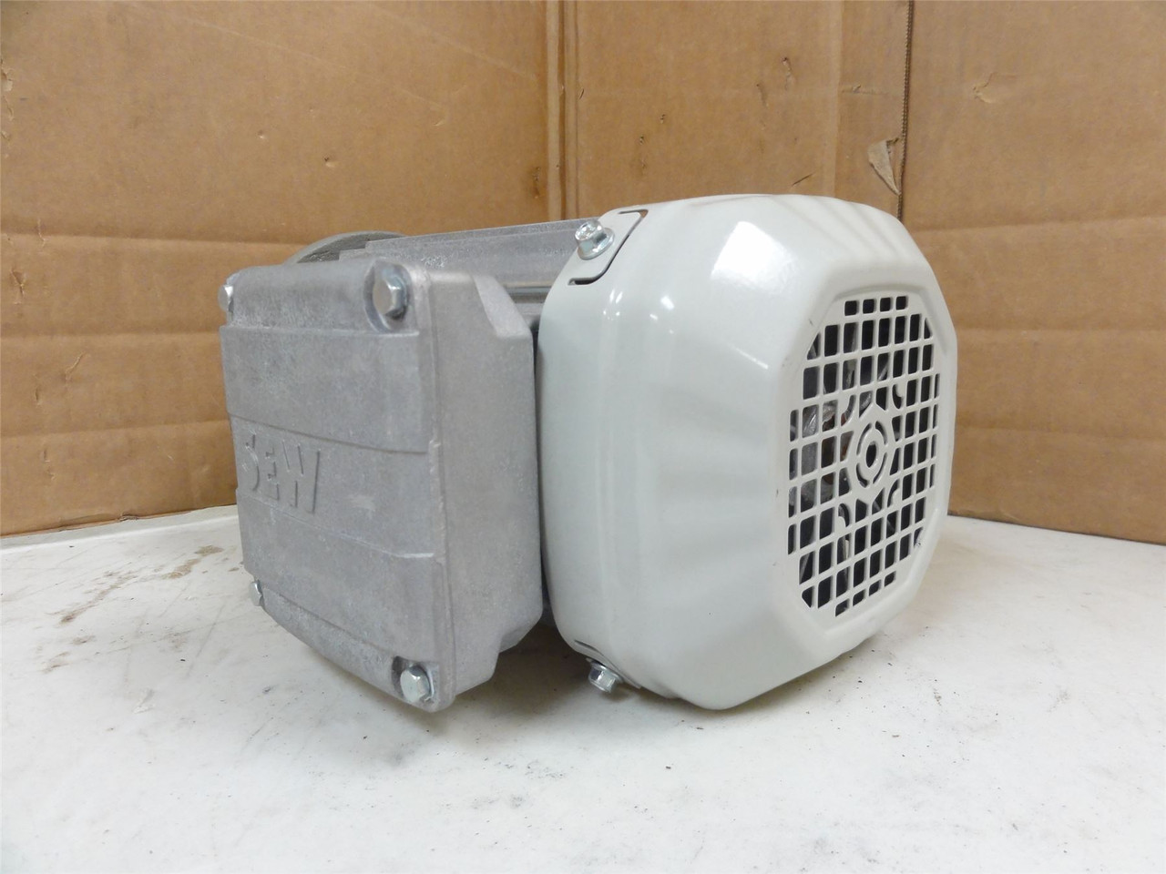 SEW DRN80M4/FG/AL; Motor; 1HP; 230/460VAC; 1751RPM; 3PH; 60HZ
