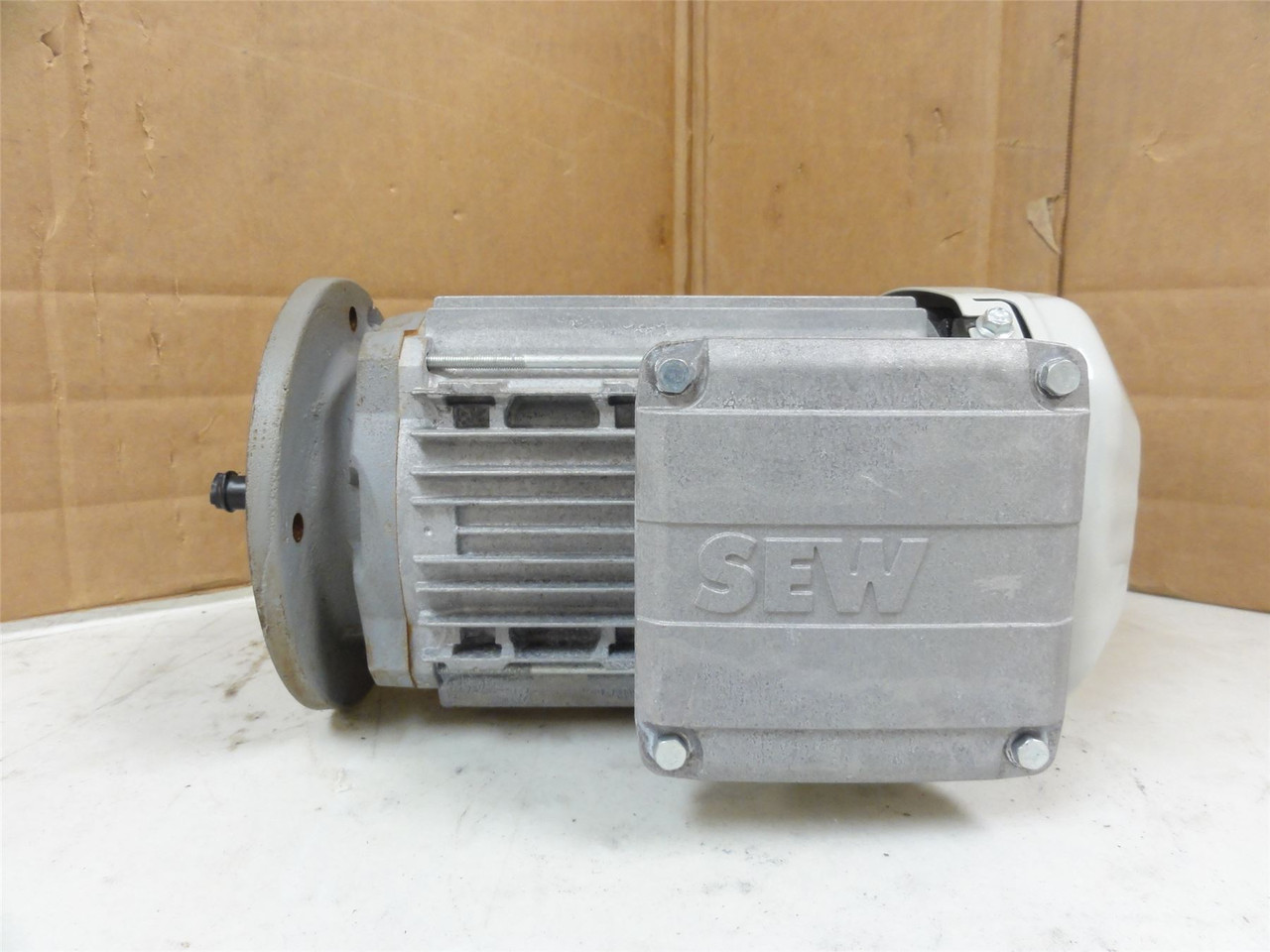 SEW DRN80M4/FG/AL; Motor; 1HP; 230/460VAC; 1751RPM; 3PH; 60HZ