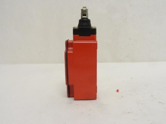 Honeywell GSAC20C; Safety Limit Switch; 2NO/2NC; DPDT