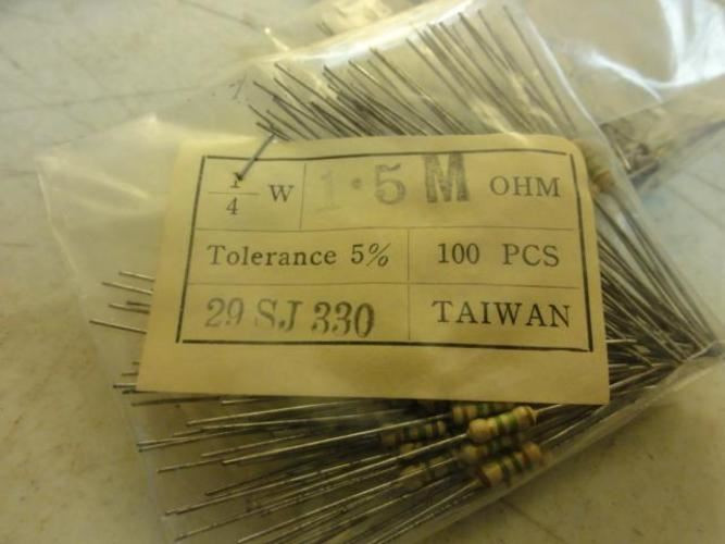 MFG- MDL-Unkn80992; LOT-400; Resistors; 1.5M; 1/4W