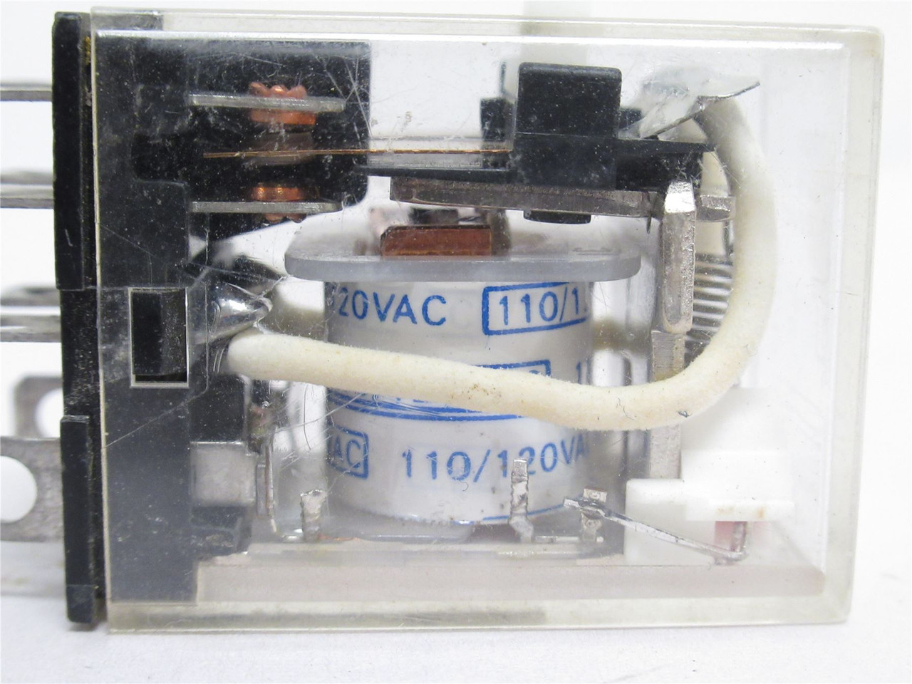 Omron LY212N AC110/120; Relay; 12A; 240VAC; Coil: 110/120VAC