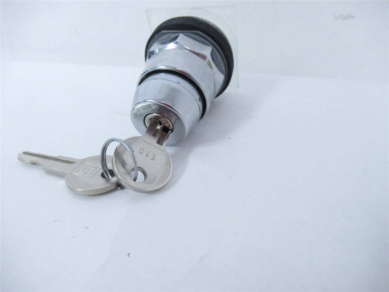 Square D 9001KS25K2; Non-Illum Selector Swtch 30mm 2 Pos Keyd