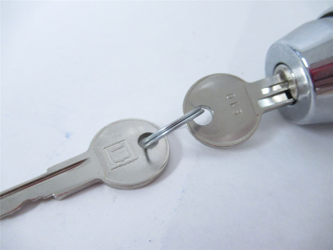 Square D 9001KS25K2; Non-Illum Selector Swtch 30mm 2 Pos Keyd