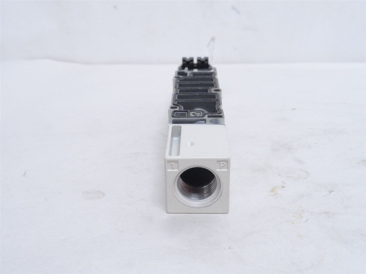 SMC VVQ4000-P-1-03T; Supply Relocation Block