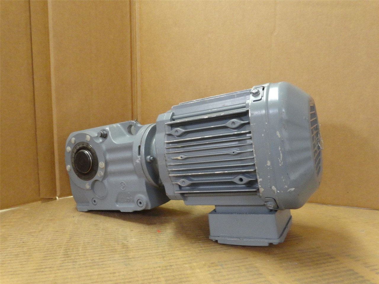 SEW KA37DRE90M4/TF; AC Gearmotor; 9:1 Ratio; 1.1kW; 380-420V
