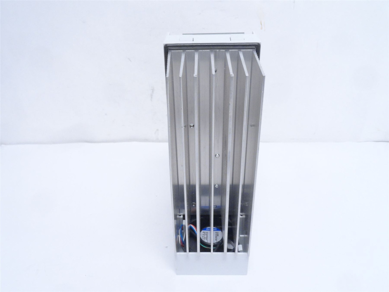 Lenze ECSEM008C4B; Servo Drive 565/675VAC; 4.9/3.9A In