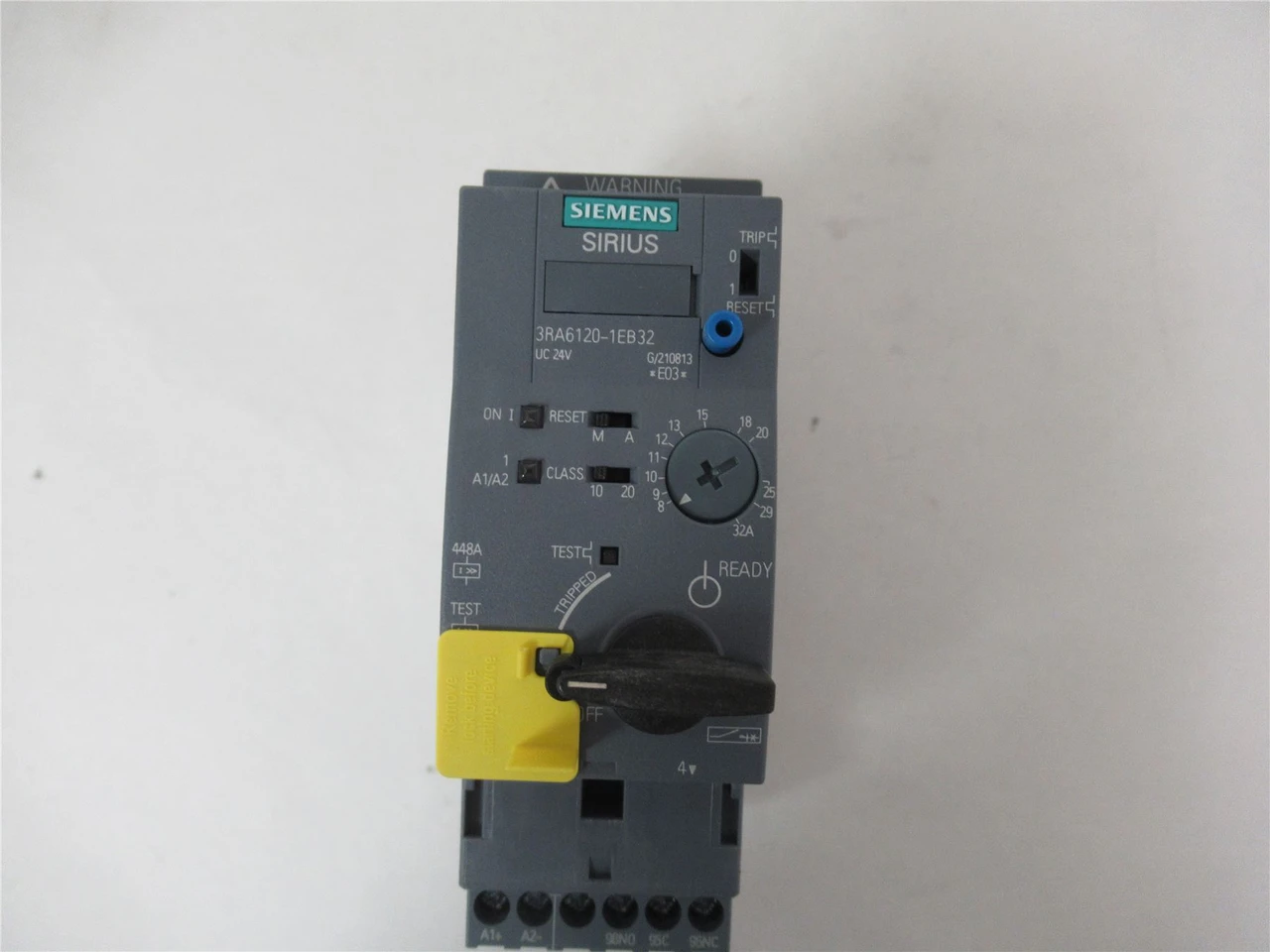 Siemens 3RA6120-1EB32;  Starter 8-32AMP 690VAC Coil24VAC/DC