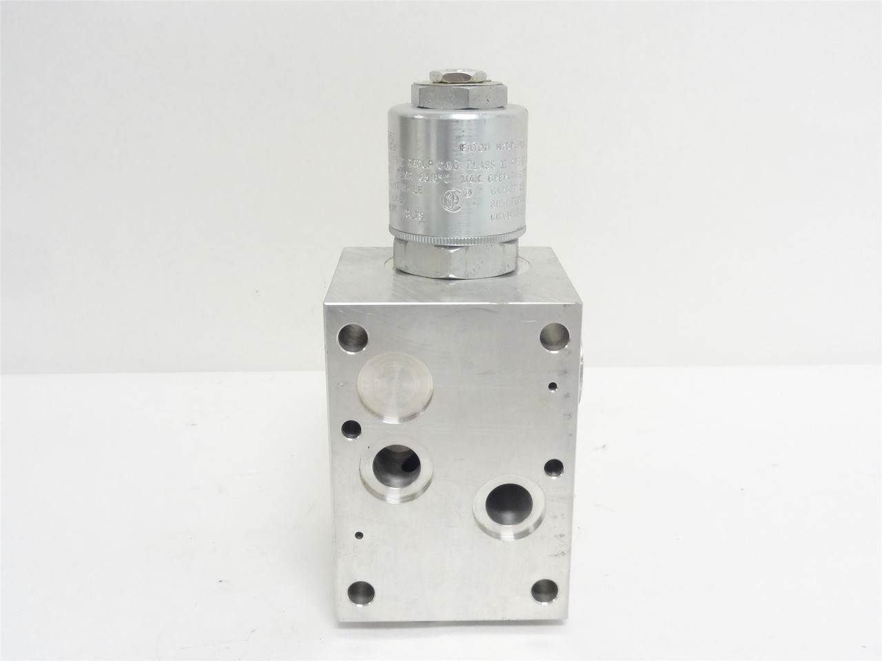 Vickers SV2E-20-C-0-115AU; Solenoid Valve W/Manifold; 350BAR