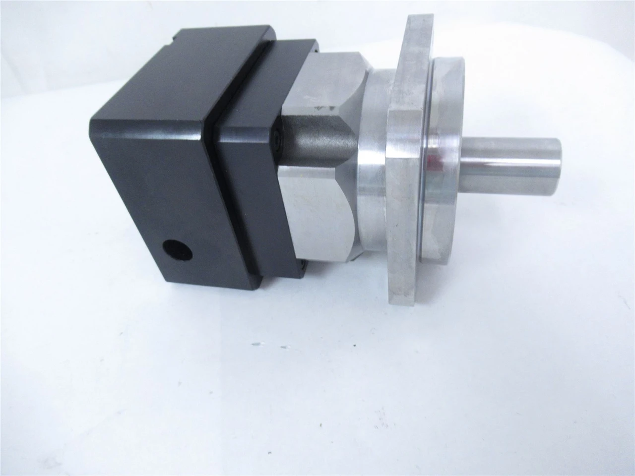Thomson UT0900100RM07537; Gearbox Sz 90 10:1 Planetary