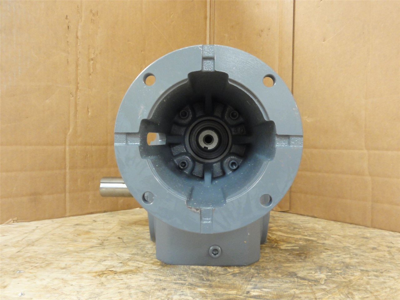 Boston Gear RF732-30E-B7-G; Speed Reducer; 30:1 Ratio; RA