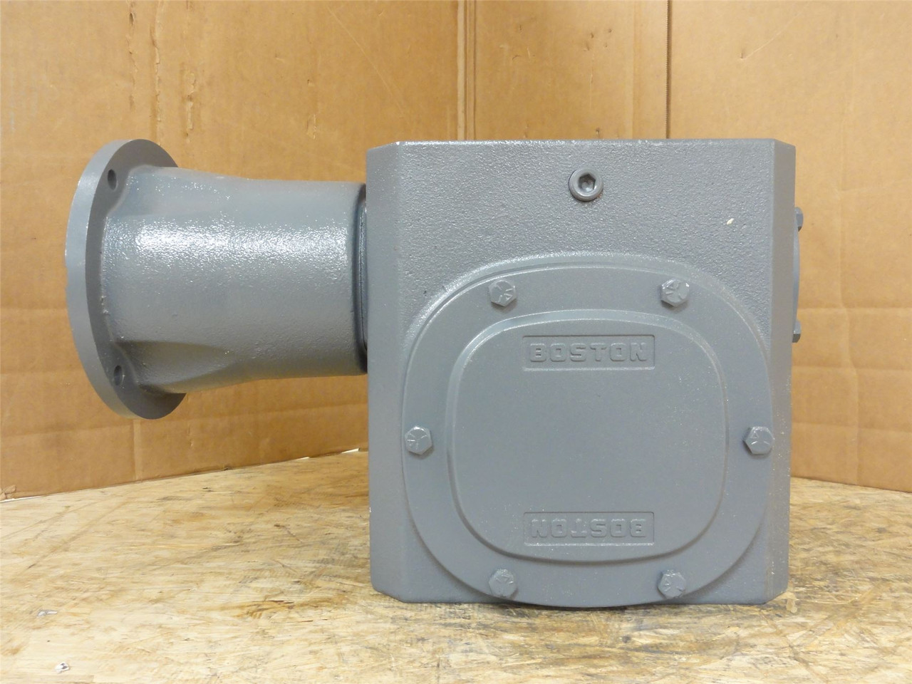 Boston Gear RF732-30E-B7-G; Speed Reducer; 30:1 Ratio; RA