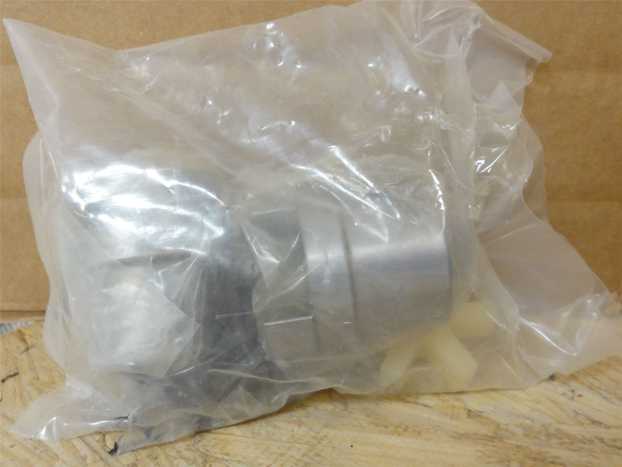 Boston Gear RF732-30E-B7-G; Speed Reducer; 30:1 Ratio; RA