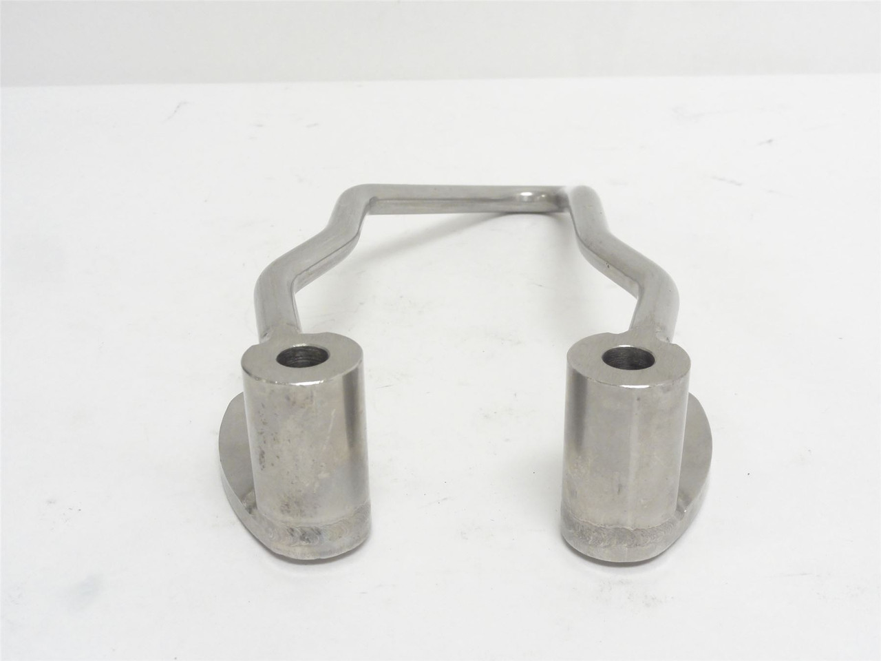 Meyn 05950031A0012; Stainless Steel Left-Hand Center Bracket
