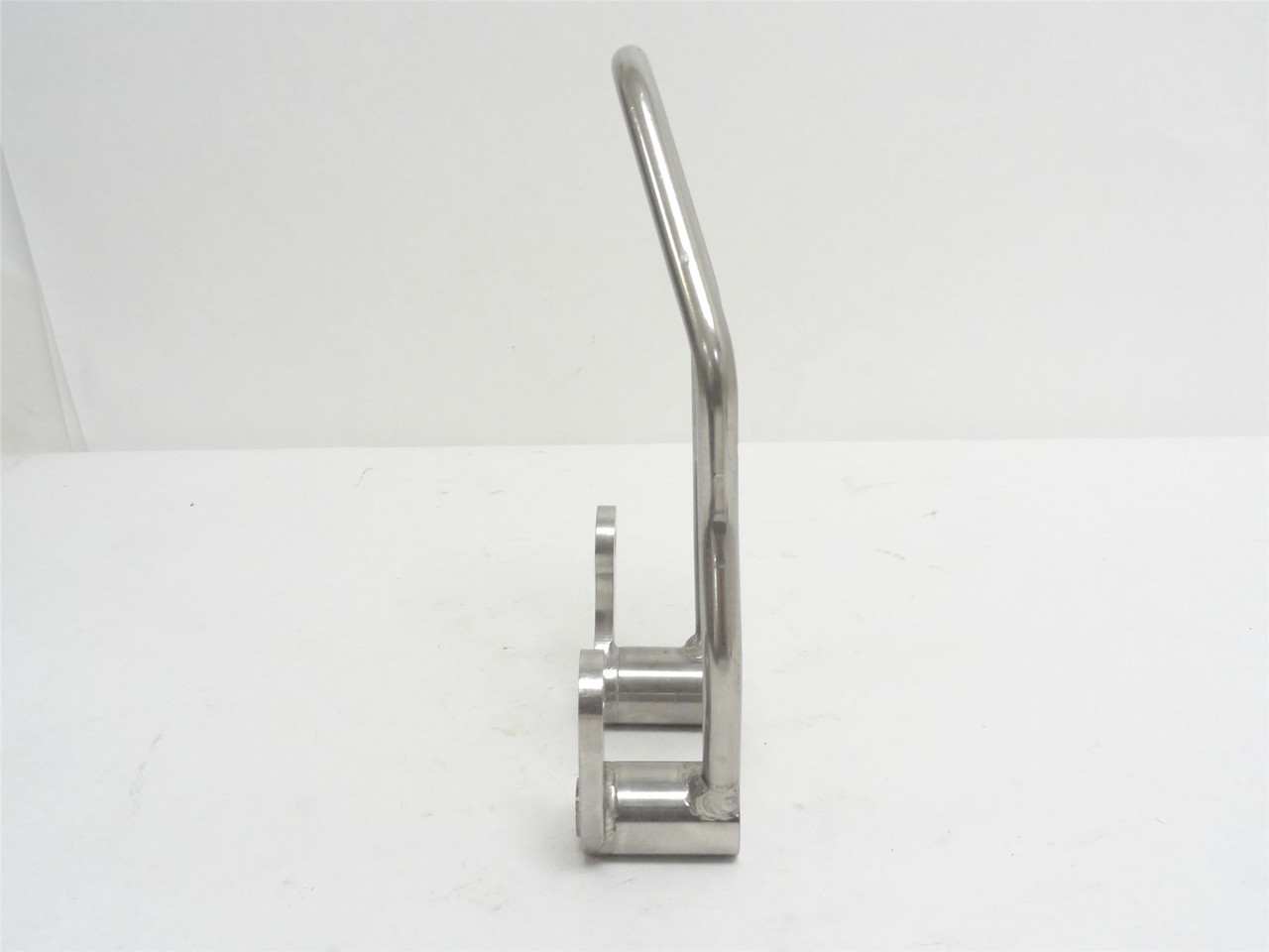 Meyn 05950031A0012; Stainless Steel Left-Hand Center Bracket