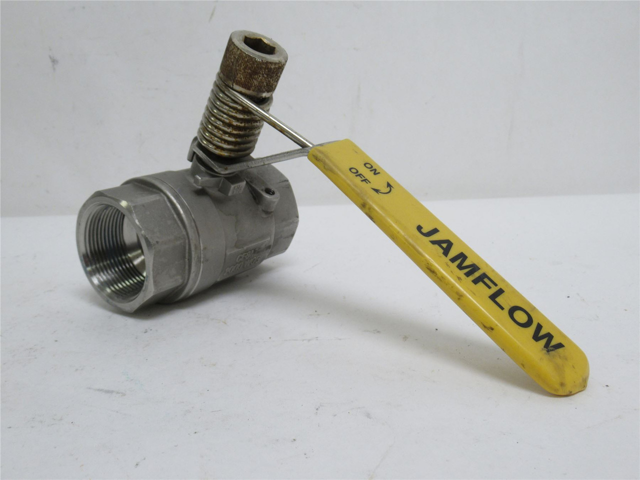 Jamflow YK5210-1-1/2; Ball Valve SS; 1-1/2NPT; Spring Return Handle