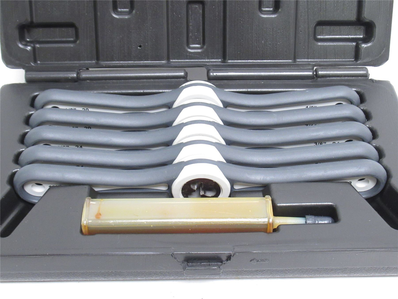 Westward 2PCR3;  High Speed Steel Die Set;  Round; Solid