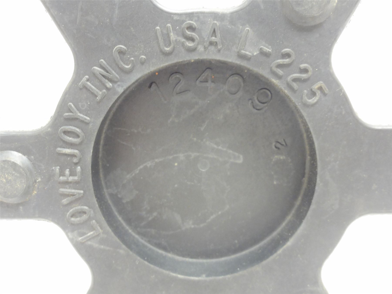 Lovejoy 12409; Jaw Coupler Hub Size: L-225; Closed Center