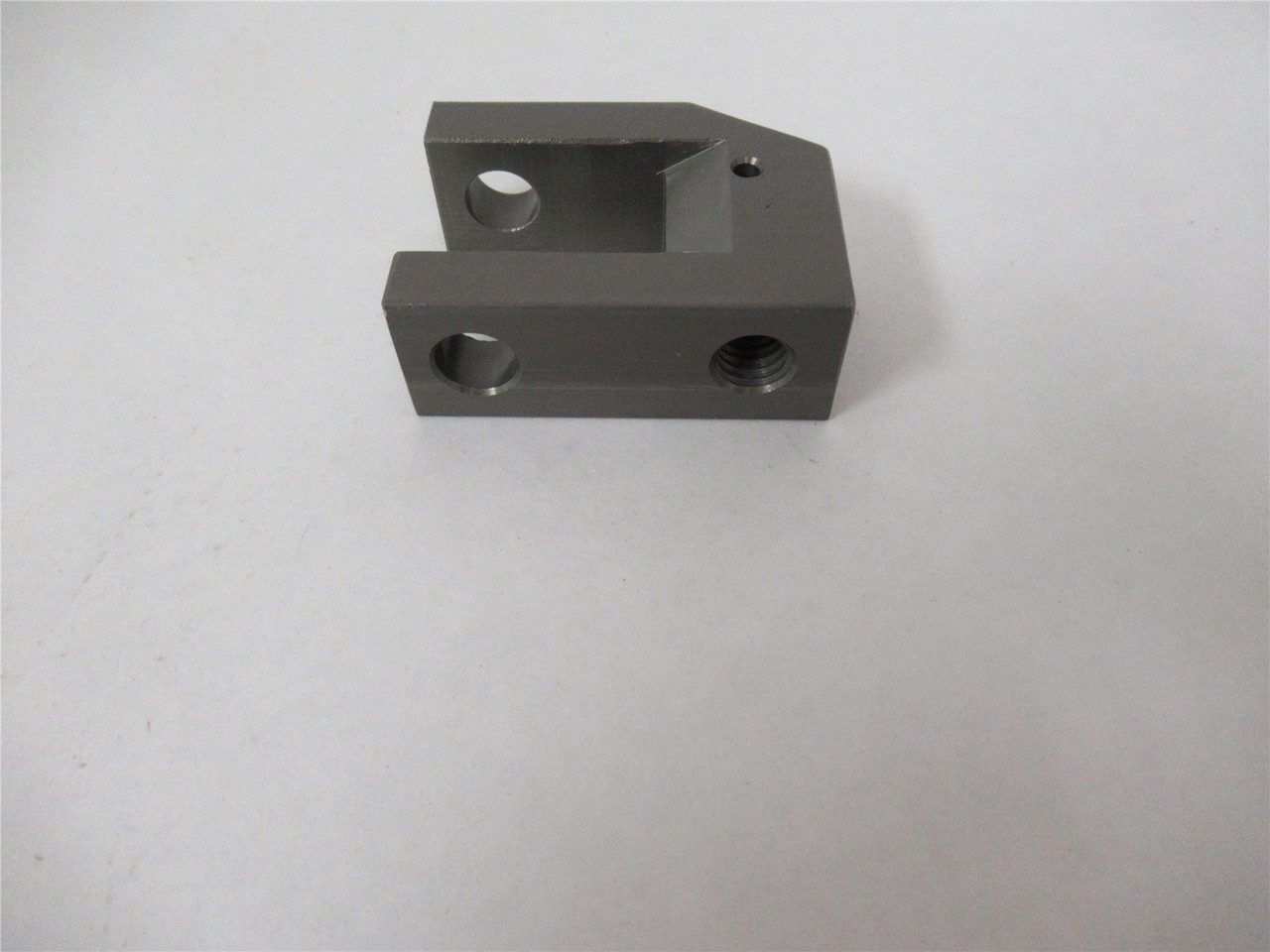 Triangle Package Co A43377; Pivot Bracket Female